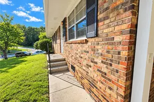 792 Plainville Cir SW, Atlanta, GA 30331 - Photo 3