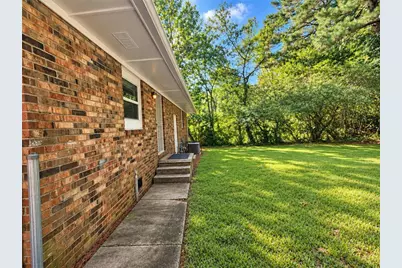 792 Plainville Circle SW, Atlanta, GA 30331 - Photo 19