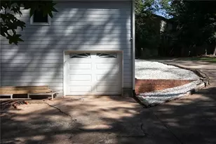 1695 Lakeside Trail, Cumming, GA 30041 - Photo 31