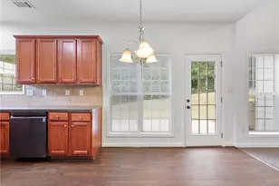 3926 Walnut Grove Way, Gainesville, GA 30506 - Photo 9