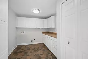 1031 Shepherds Ln, Atlanta, GA 30324 - Photo 13