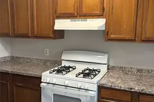 2136 Wellington Cir, Lithonia, GA 30058 - Photo 5
