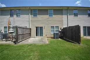 1955 Old Dogwood, Jonesboro, GA 30238 - Photo 3
