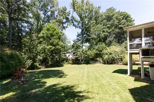 2431 Chimney Top Ln, Snellville, GA 30078 - Photo 9