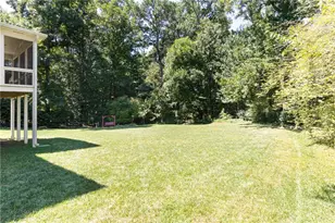 2431 Chimney Top Ln, Snellville, GA 30078 - Photo 9