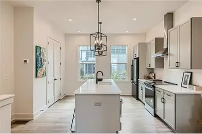 180 Chestnut Circle, Atlanta, GA 30342 - Photo 5