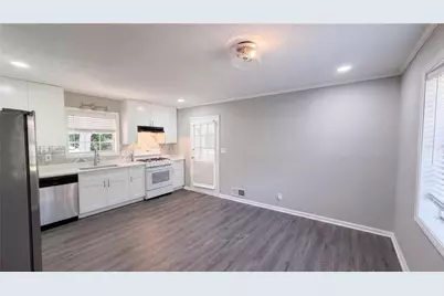 368 Nottingham Way SW, Marietta, GA 30064 - Photo 3
