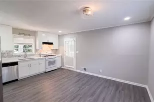 368 Nottingham Way SW, Marietta, GA 30064 - Photo 3