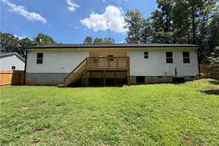201 Deerfield Ln, Carrollton, GA 30116 - Photo 5