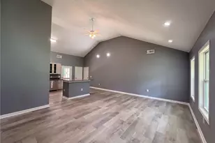 201 Deerfield Ln, Carrollton, GA 30116 - Photo 7