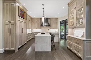 3085 Slaton Dr, Atlanta, GA 30305 - Photo 13