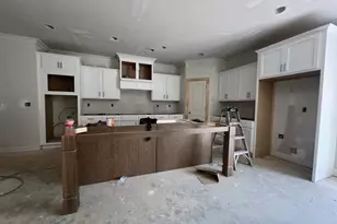 5667 Evelyn Ln, Flowery Branch, GA 30542 - Photo 11