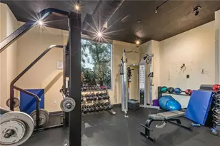 3324 Peachtree Rd NE, Atlanta, GA 30326 - Photo 31
