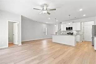 387 Lanier Cir, Woodstock, GA 30189 - Photo 7
