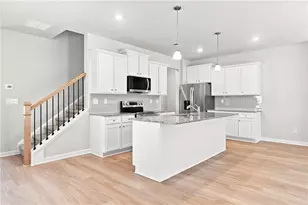 387 Lanier Cir, Woodstock, GA 30189 - Photo 9