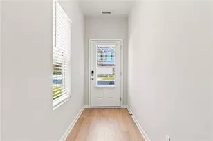 387 Lanier Cir, Woodstock, GA 30189 - Photo 3