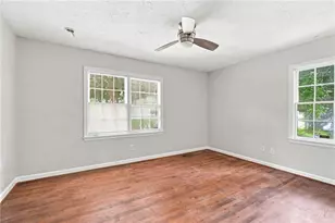 1576 Wellswood Dr SE, Atlanta, GA 30315 - Photo 13