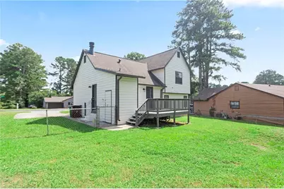 9386 Woodknoll Lane, Jonesboro, GA 30238 - Photo 13