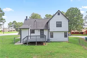 9386 Wood Knoll Ln, Jonesboro, GA 30238 - Photo 3