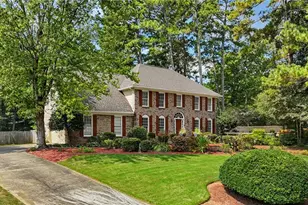1339 St Michaels Ct, Lilburn, GA 30047 - Photo 5