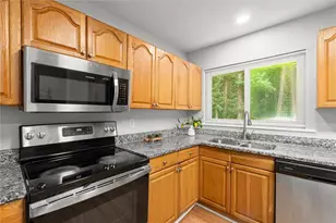 677 N Hairston Rd, Stone Mountain, GA 30083 - Photo 13