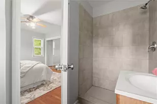 677 N Hairston Rd, Stone Mountain, GA 30083 - Photo 23