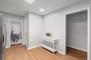 677 N Hairston Rd, Stone Mountain, GA 30083 - Photo 15