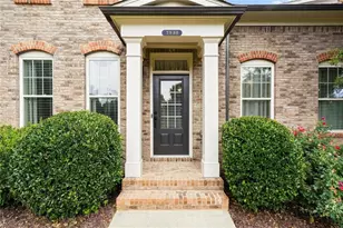 7920 Pierpoint Ln, Alpharetta, GA 30005 - Photo 3