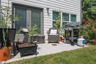 2893 Royal Heights Dr, Atlanta, GA 30318 - Photo 25