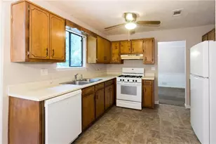 2007 Walden Park Dr, Snellville, GA 30078 - Photo 7
