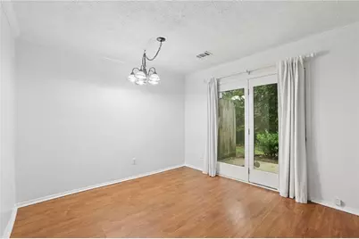 2906 Queen Anne Court, Sandy Springs, GA 30350 - Photo 9