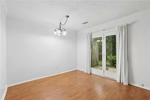 2906 Queen Anne Ct, Sandy Springs, GA 30350 - Photo 9