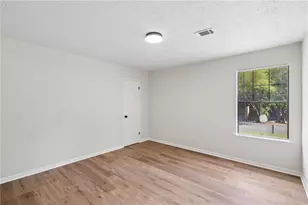 6361 Valley Dale Dr, Riverdale, GA 30274 - Photo 15