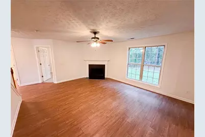 5747 Union Pointe Drive, Union City, GA 30291 - Photo 7