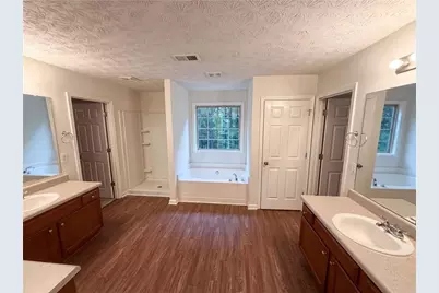 5747 Union Pointe Drive, Union City, GA 30291 - Photo 9