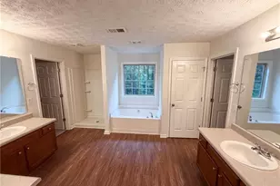 5747 Union Pointe Dr, Union City, GA 30291 - Photo 9