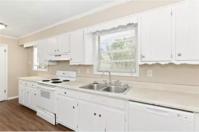 2909 Briarwood Boulevard, East Point, GA 30344 - Photo 3