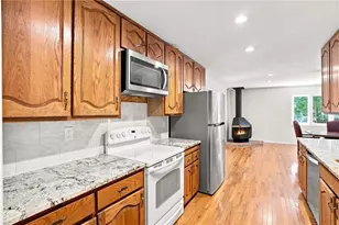 2670 Hudlow Ct, Tucker, GA 30084 - Photo 9
