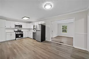 3137 Esther Dr, Gainesville, GA 30504 - Photo 9
