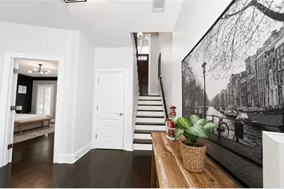 1085 Charles Towne Square, Sandy Springs, GA 30328 - Photo 31