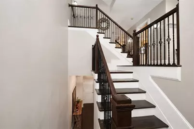 1085 Charles Towne Square, Sandy Springs, GA 30328 - Photo 5