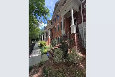 1085 Charles Towne Square, Sandy Springs, GA 30328 - Photo 3