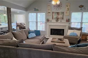 1475 Yorktown Dr, Lawrenceville, GA 30043 - Photo 7