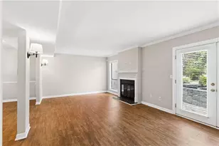 2318 Colonial Dr NE, Atlanta, GA 30319 - Photo 15