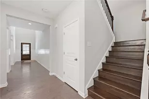 895 Laura Jean Ct, Buford, GA 30518 - Photo 3