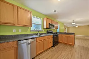 4201 Ash Tree St, Snellville, GA 30039 - Photo 17