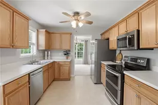 8790 Bay Creek Ln, Gainesville, GA 30506 - Photo 3