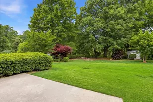 8790 Bay Creek Ln, Gainesville, GA 30506 - Photo 21