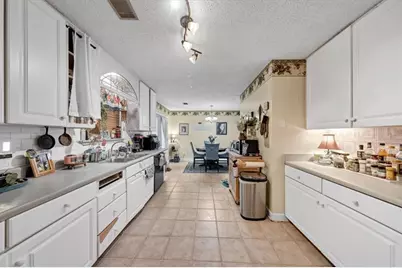 226 N Wesleyan Circle N, Macon, GA 31210 - Photo 17