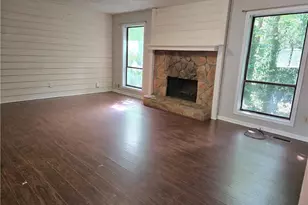 2982 Hillwood Dr, Lawrenceville, GA 30044 - Photo 3